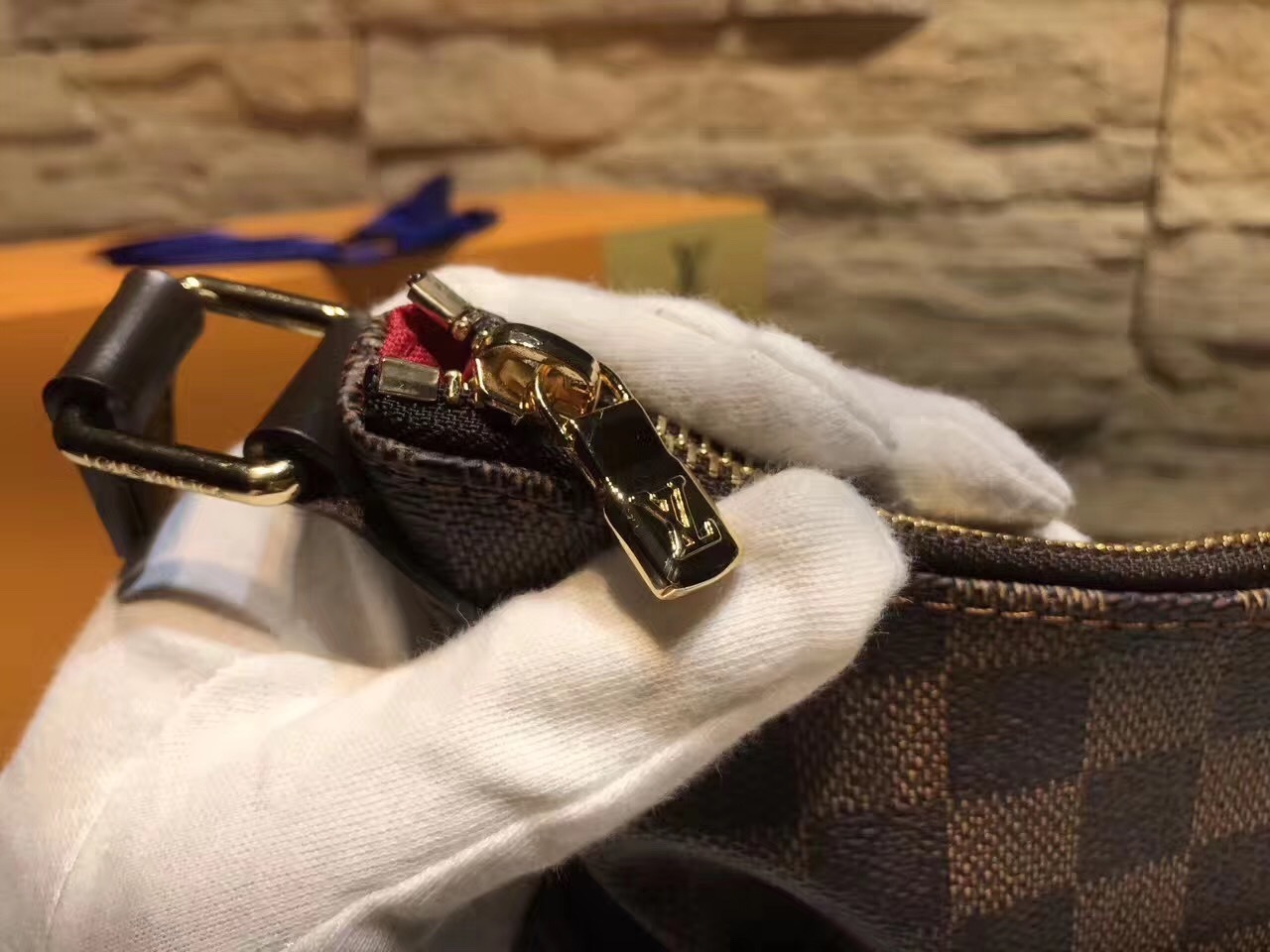 LV BLOOMSBURY BAG N42251