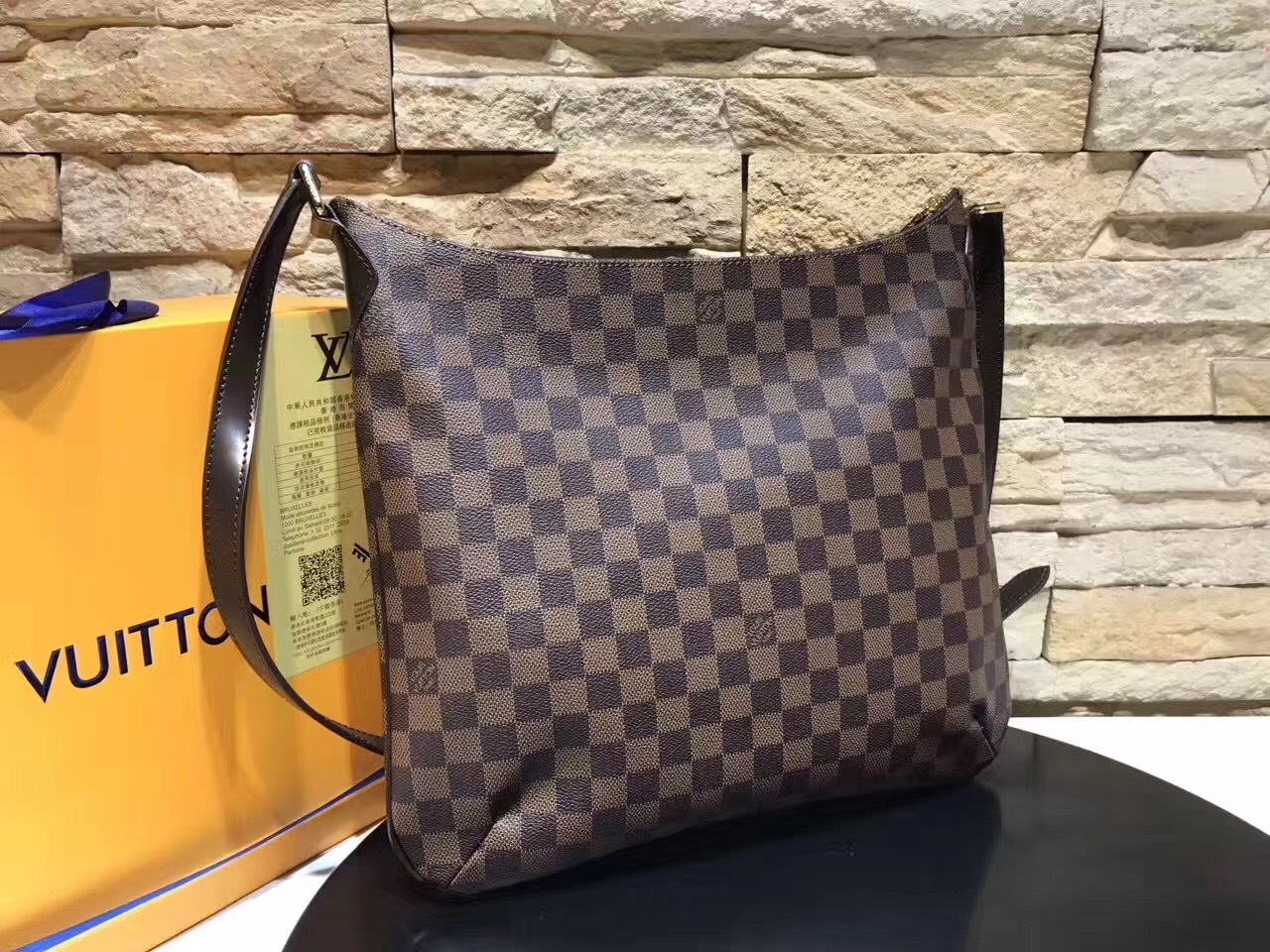 LV BLOOMSBURY BAG N42251