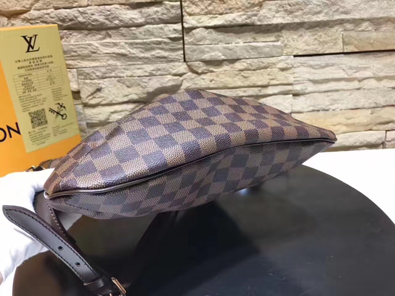 LV BLOOMSBURY BAG N42251