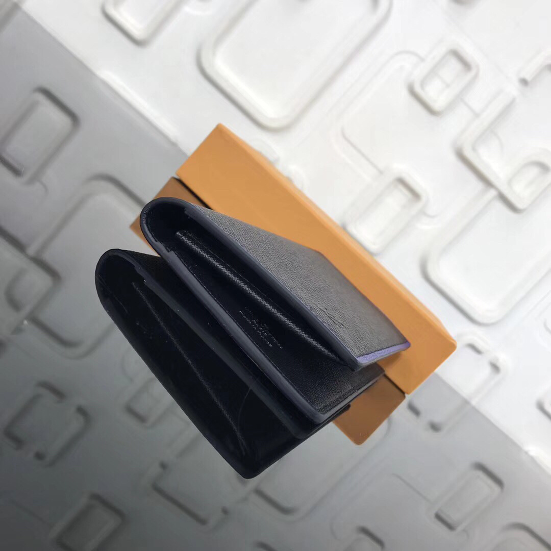 LV Brazza wallet M30558