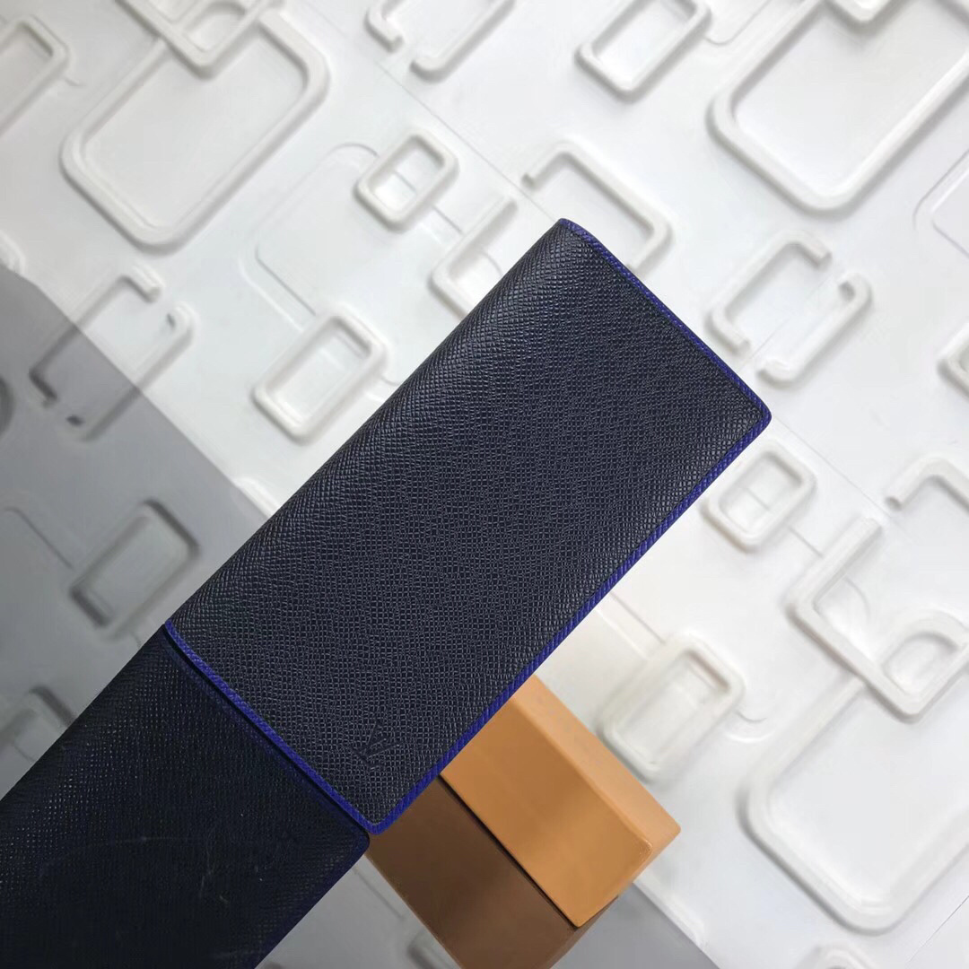 LV Brazza wallet M30558