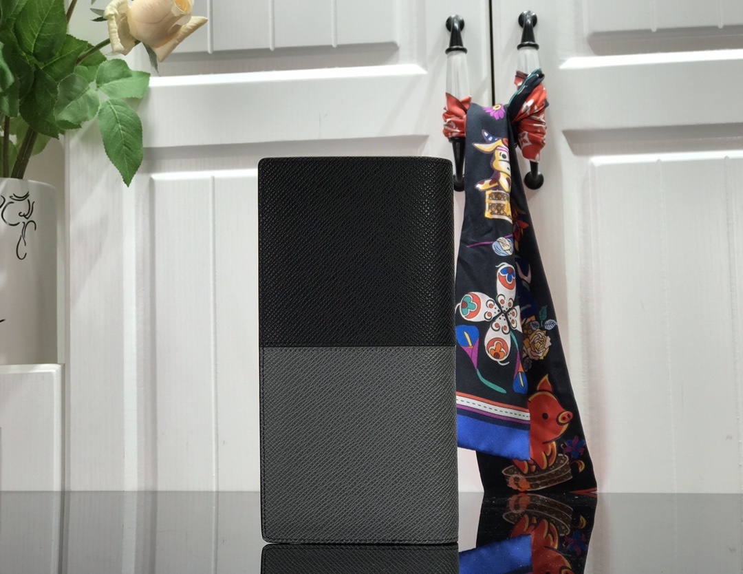 LV BRAZZA wallet M30713 