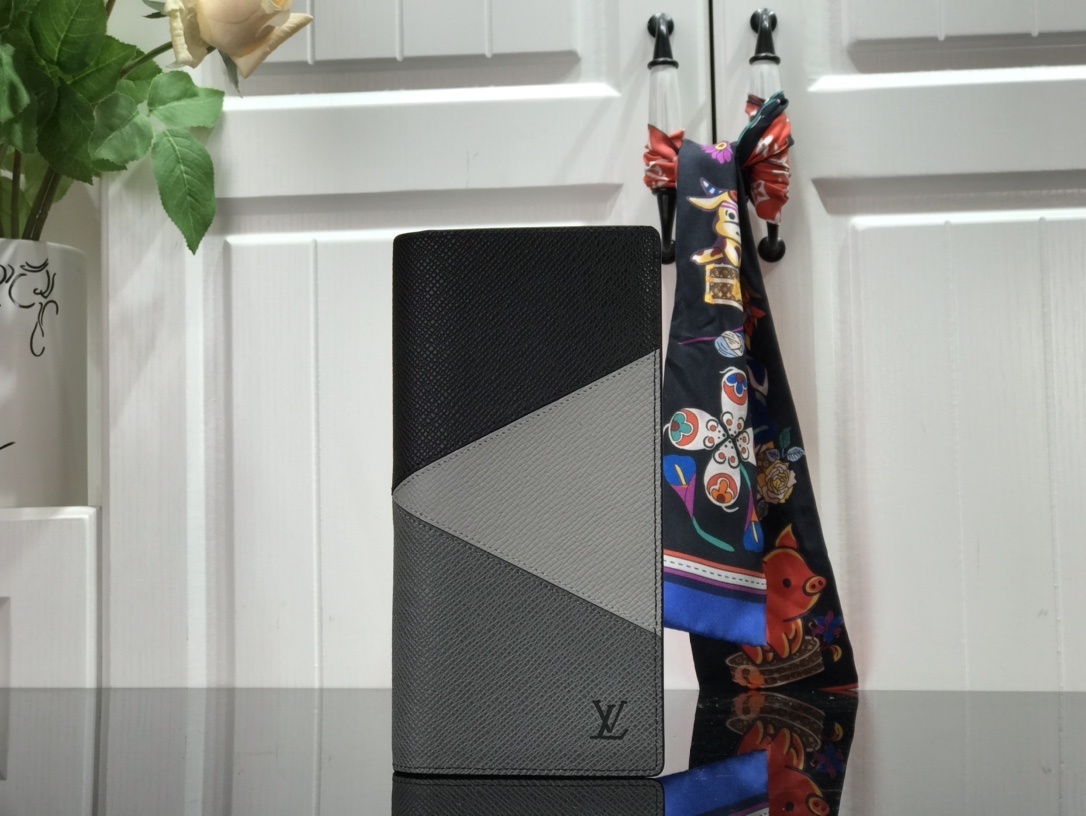 LV BRAZZA wallet M30713 