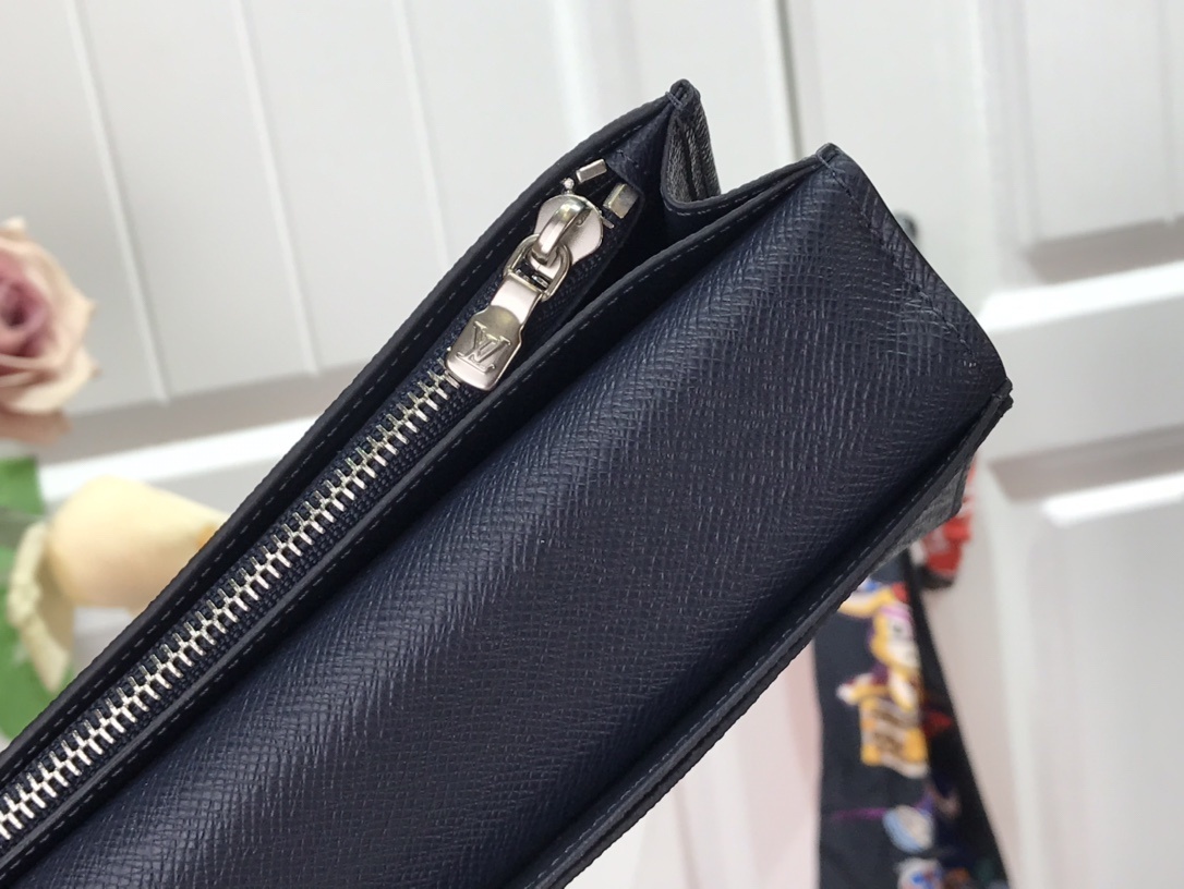 LV BRAZZA wallet M30713 