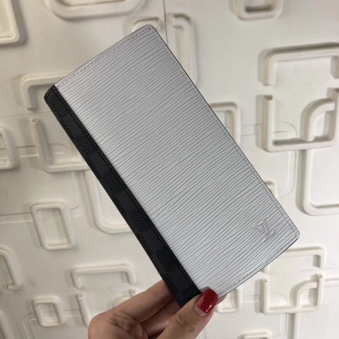 LV Brazza wallet M62911