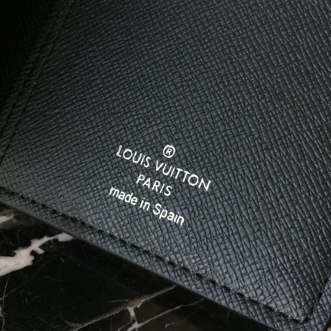 LV Brazza wallet M63027
