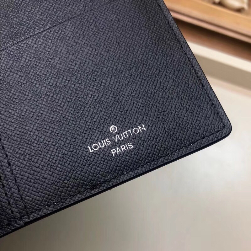 LV Brazza wallet M63871
