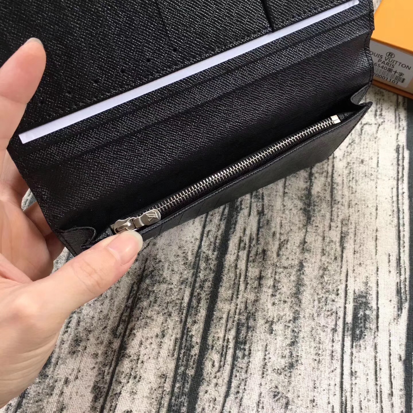 LV Brazza wallet M66540