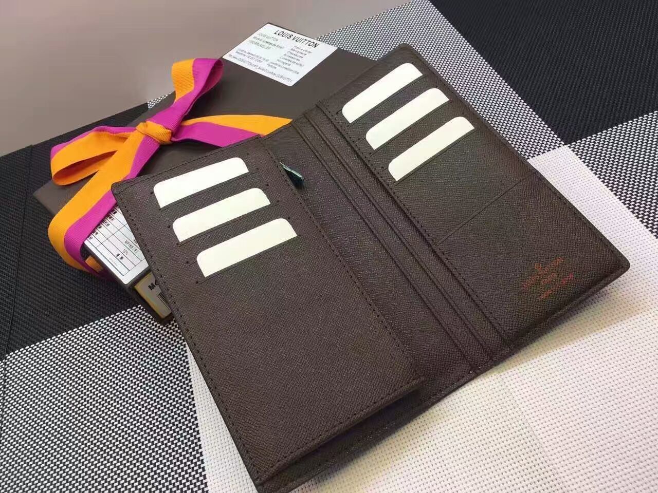 LV Brazza wallet M66540