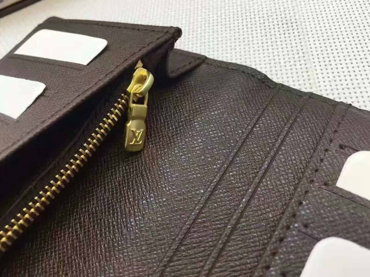 LV Brazza wallet M66540