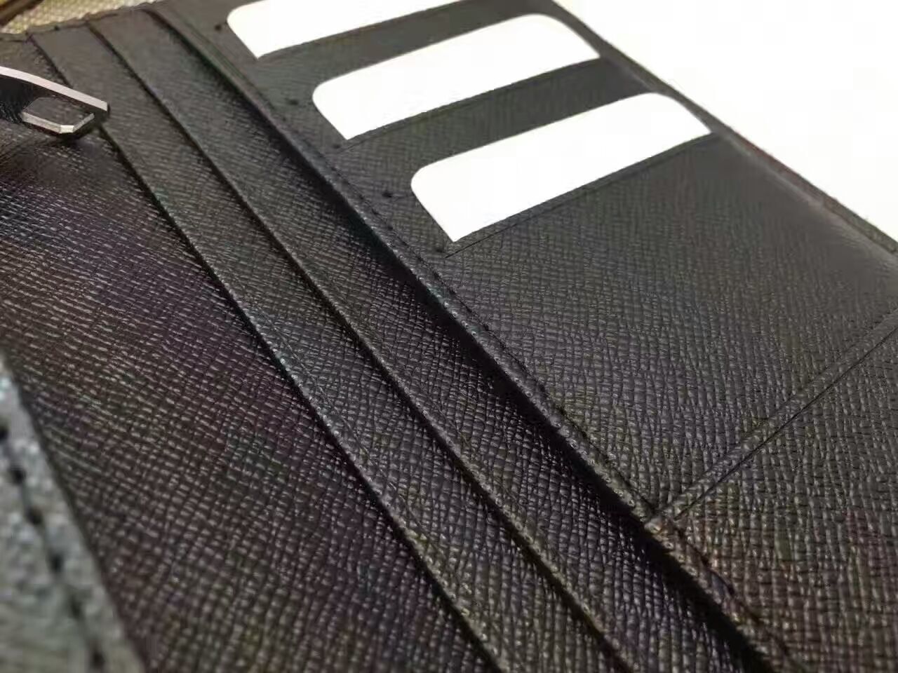 LV Brazza wallet M66540