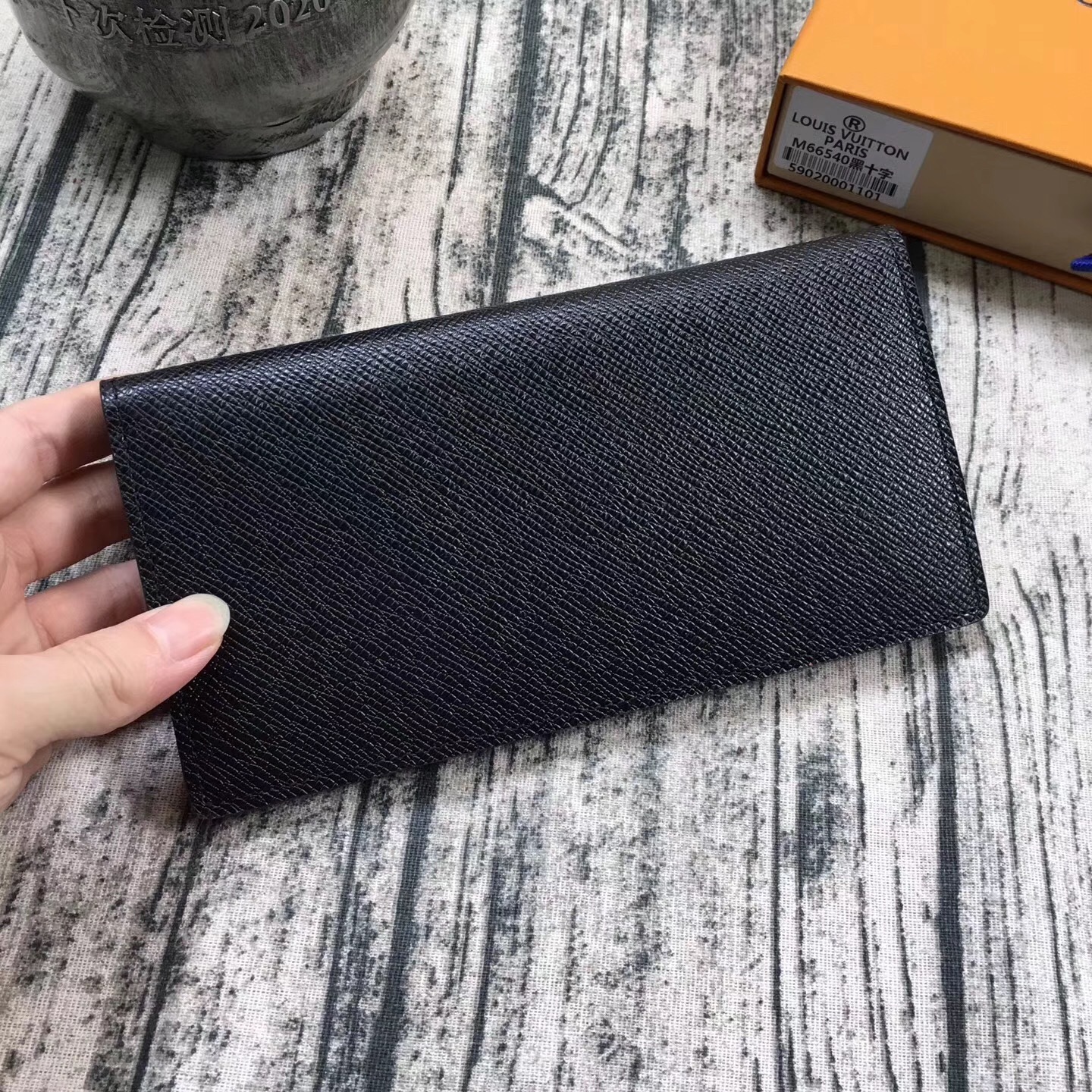 LV Brazza wallet M66540