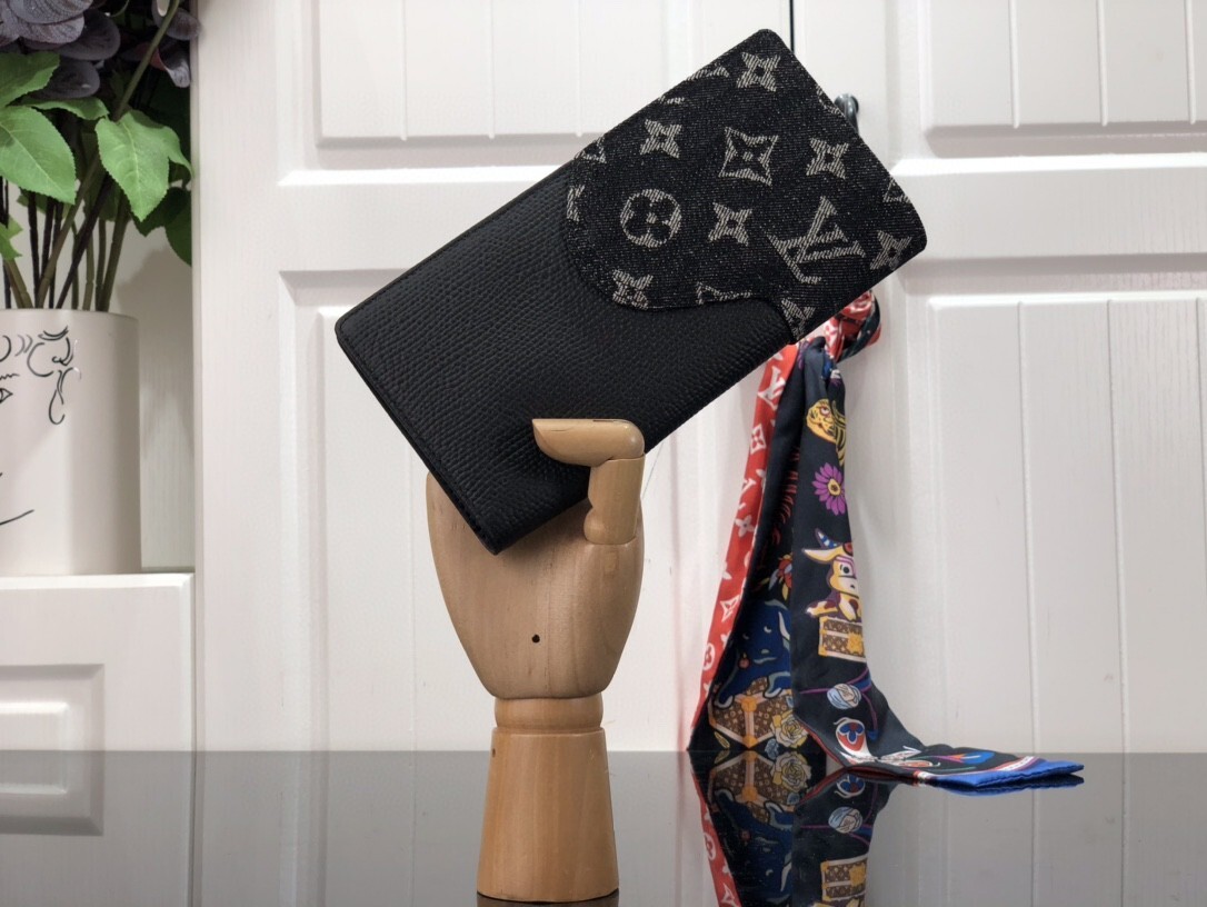 LV BRAZZA wallet M66540HL 