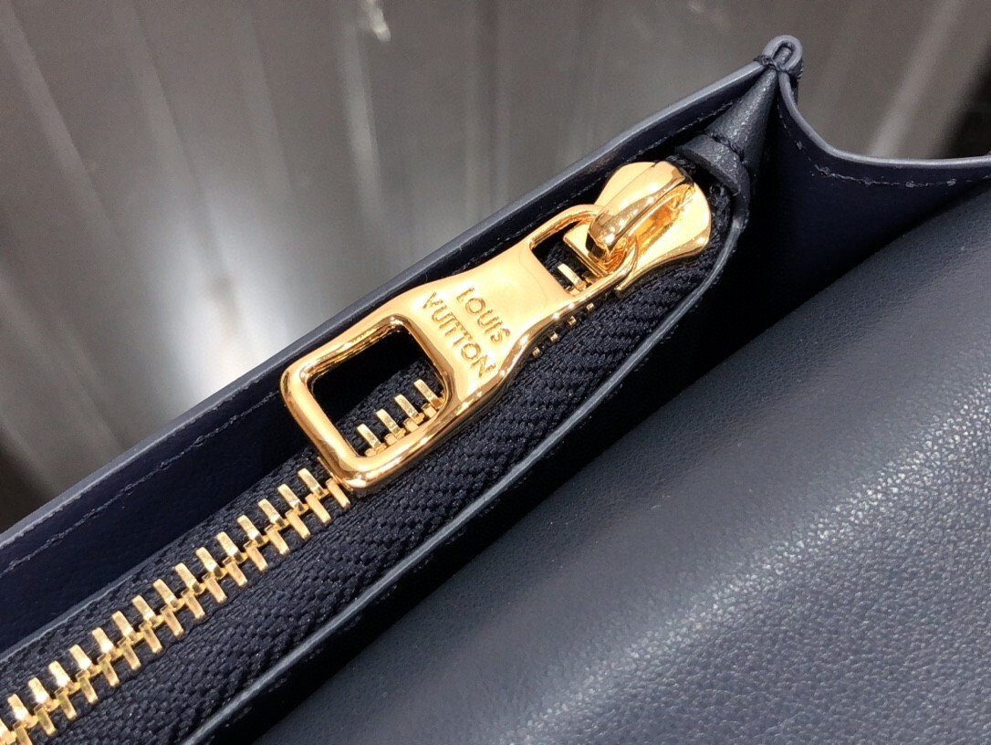 LV BRAZZA wallet M66540HL