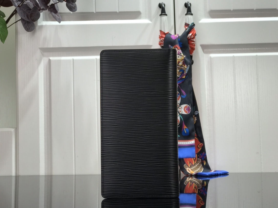 LV BRAZZA wallet M69540