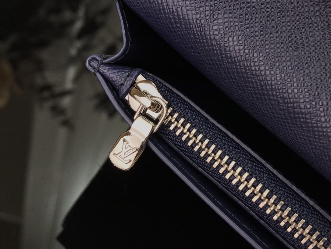 LV BRAZZA wallet M69540