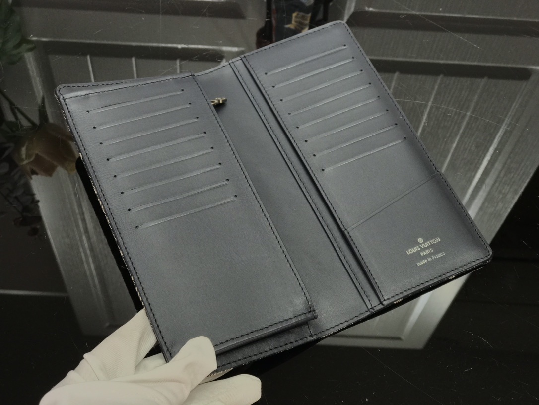 LV BRAZZA wallet M80019CX