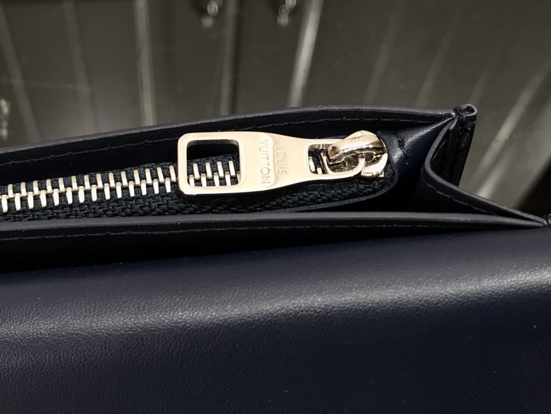 LV BRAZZA wallet M80465