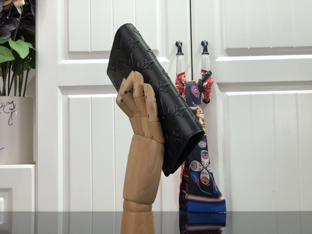 LV BRAZZA wallet M80503SZ