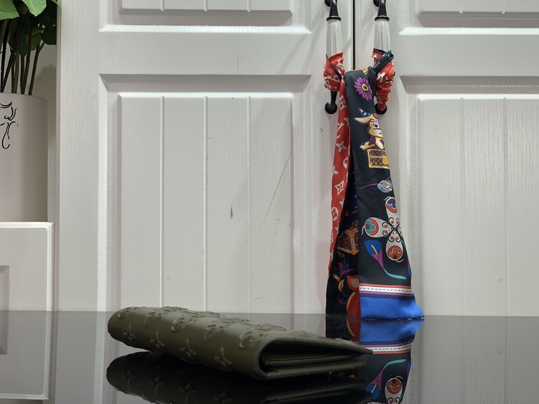 LV BRAZZA wallet M80503SZ