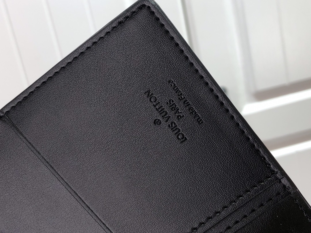 LV BRAZZA wallet M80503SZ