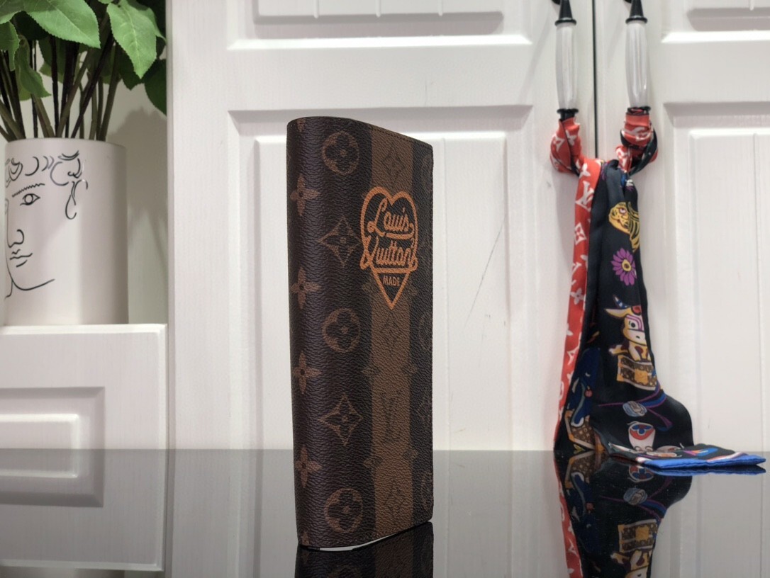 LV BRAZZA wallet M81008