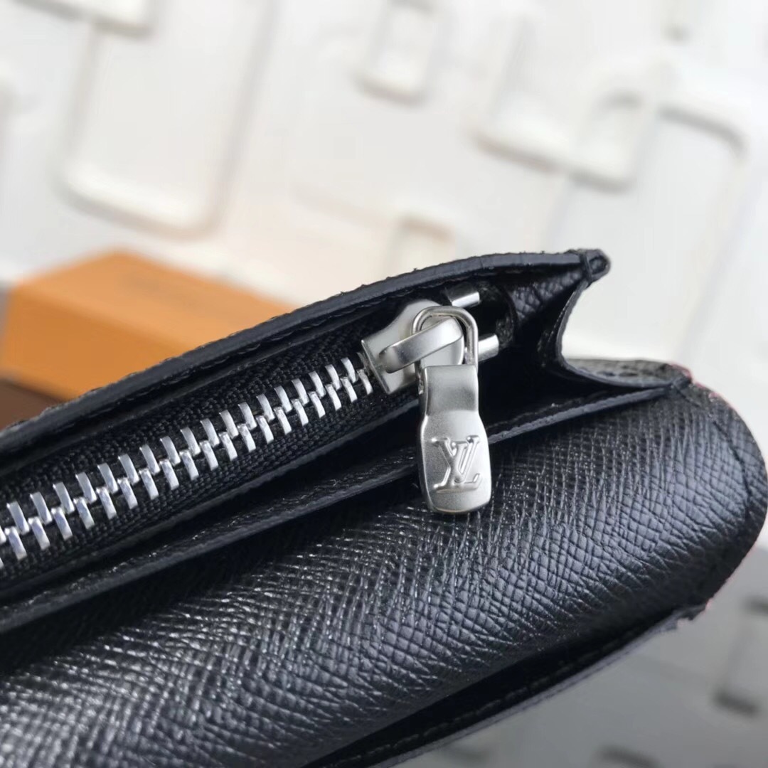 LV Brazza wallet N60091 