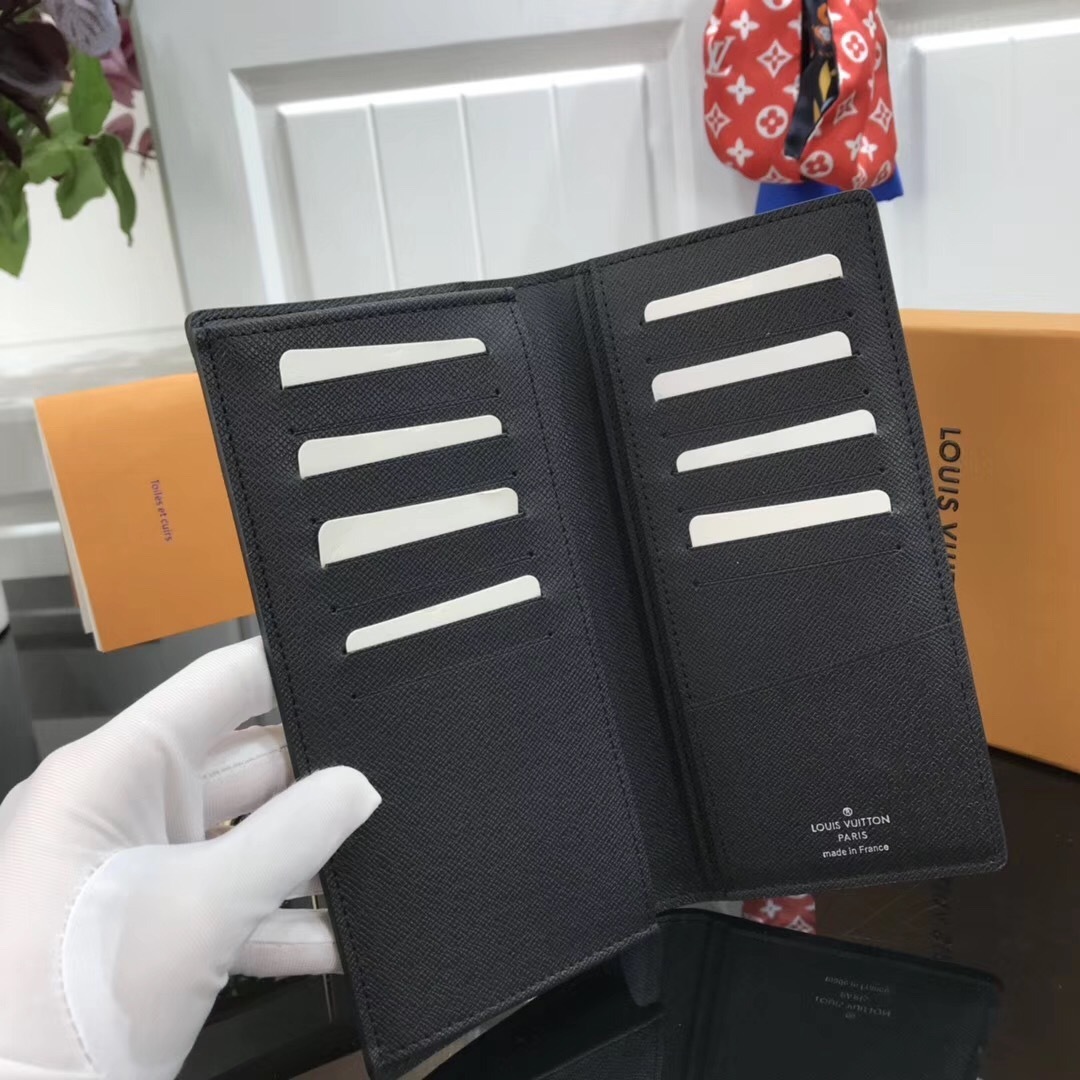 LV BRAZZAwallet M67910HL