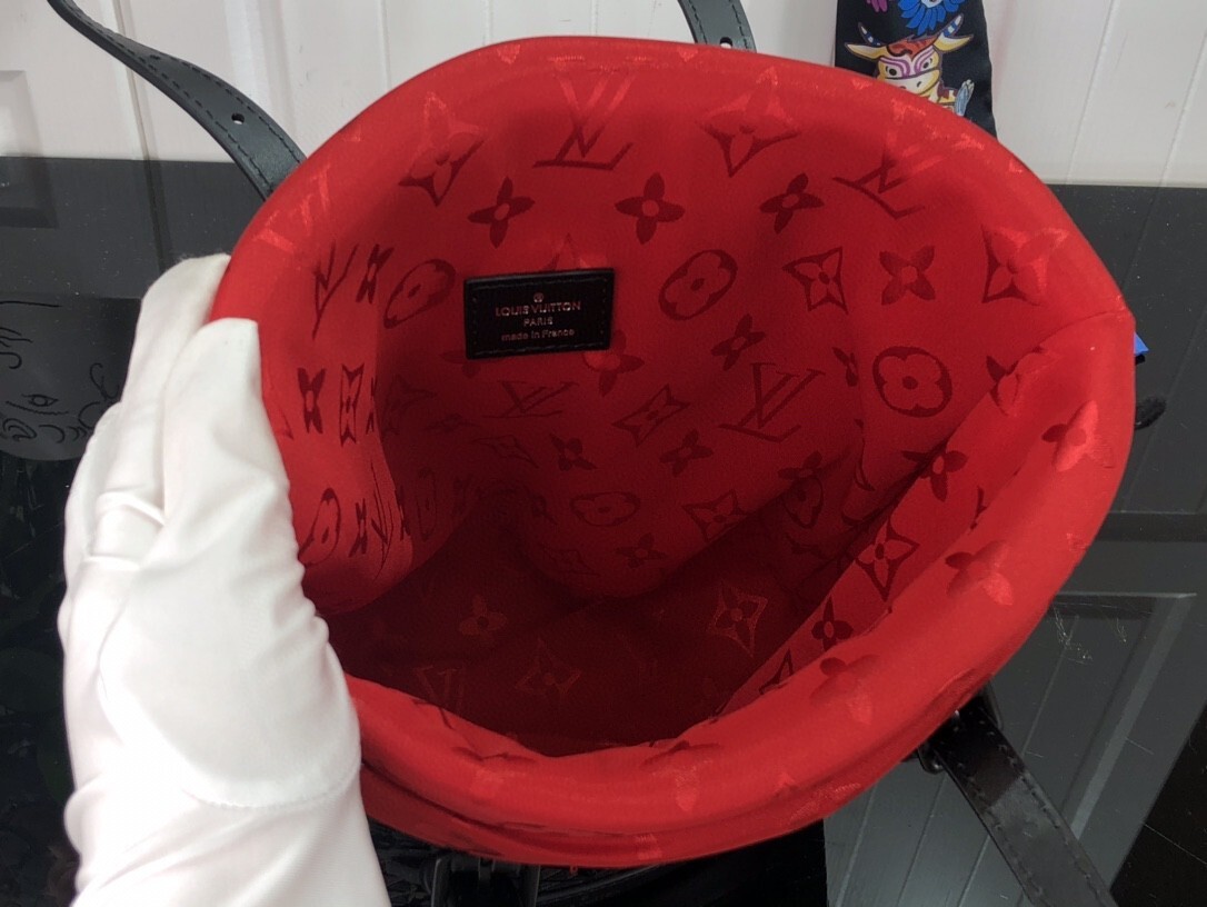 LV BUCKET PM M20352