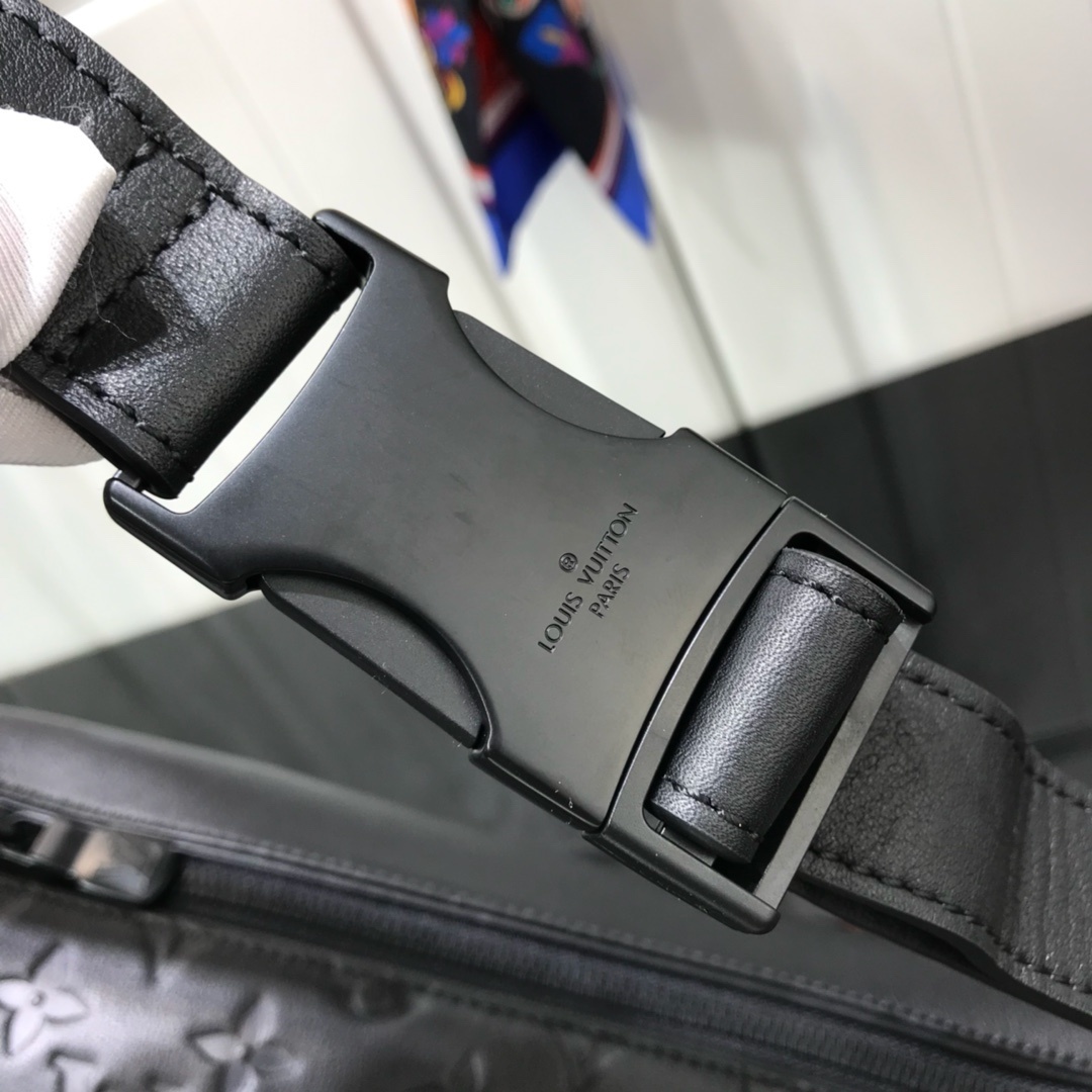 LV Bumbag m44388U