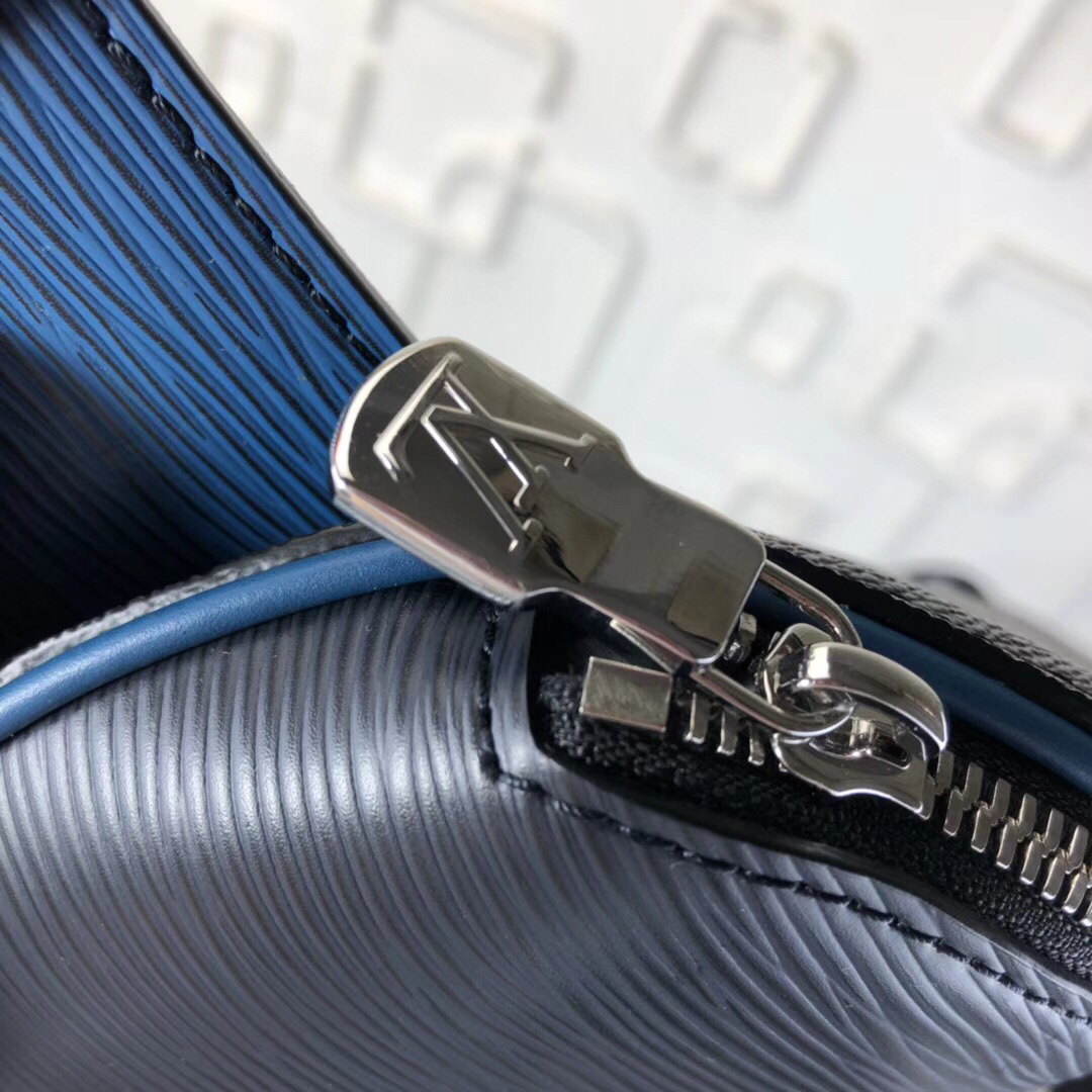 LV BUMBAG M51464
