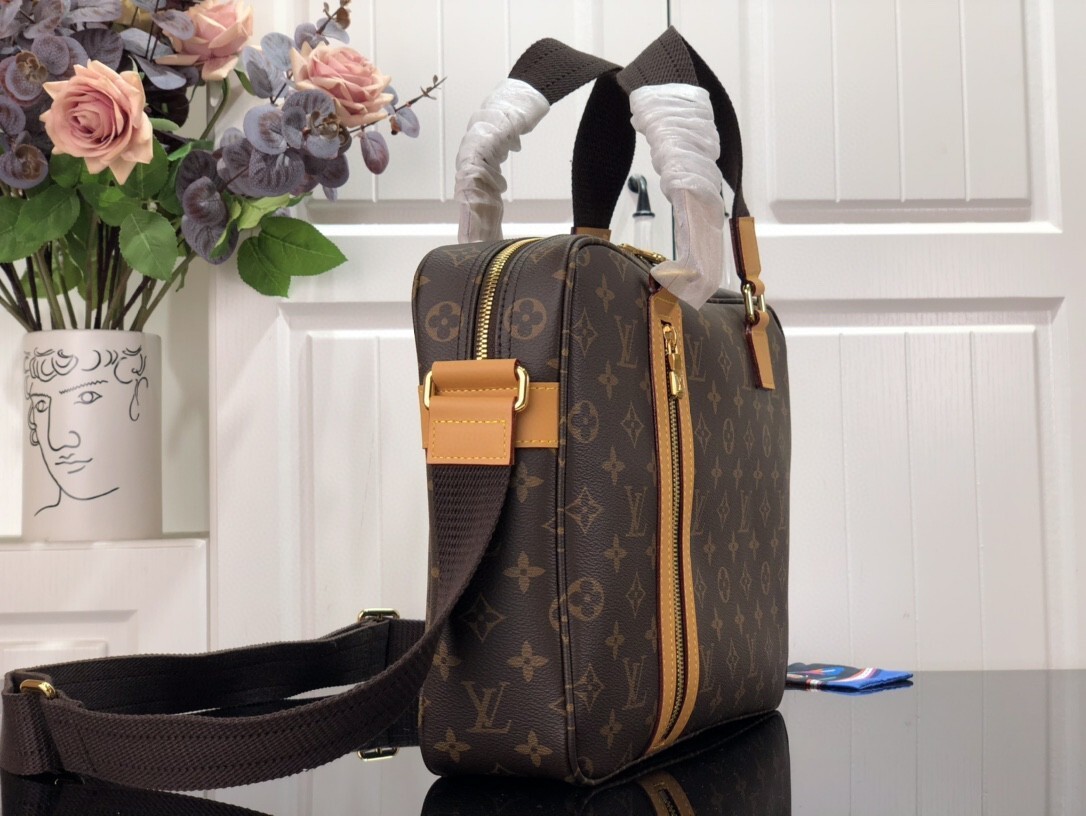 LV BUSINESS BAG M40043