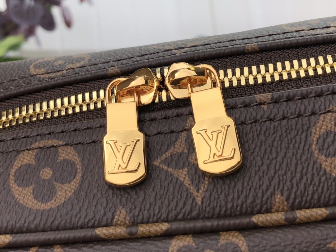 LV BUSINESS BAG M40043