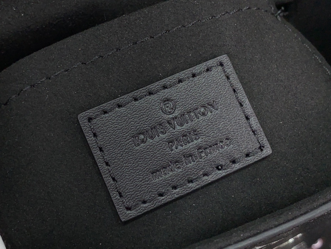 LV CAMERA BOX m11269