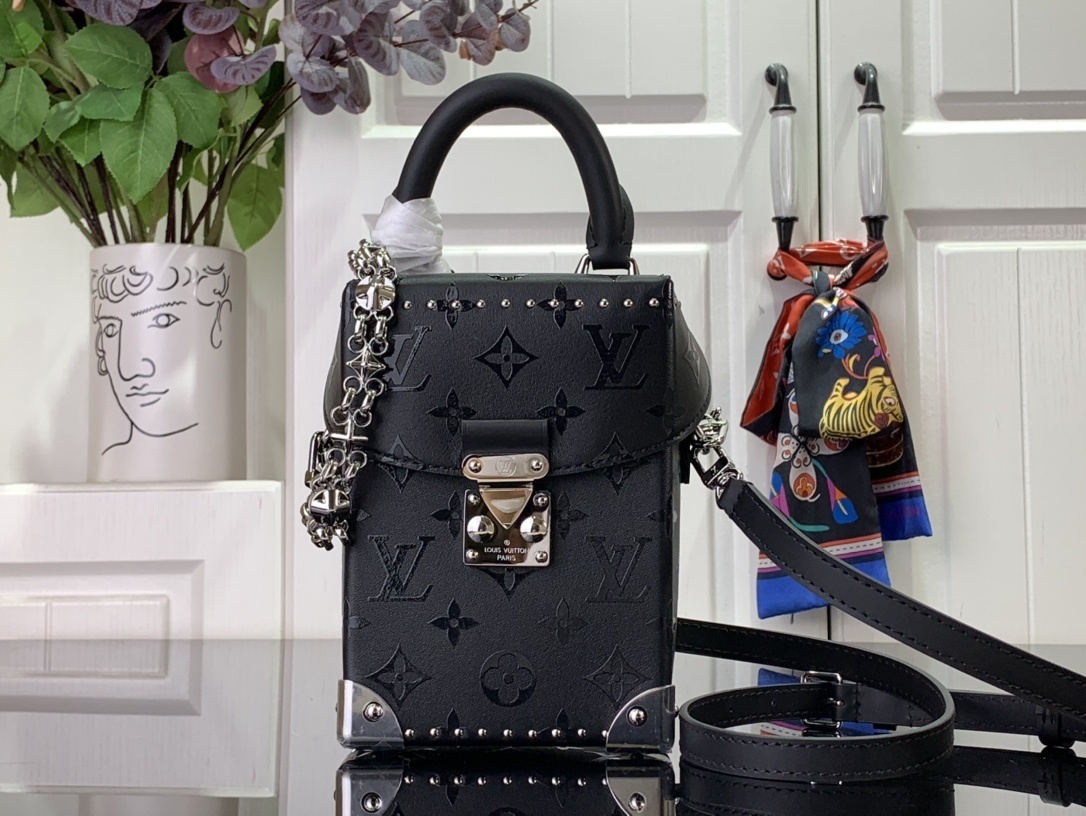 LV CAMERA BOX m11269