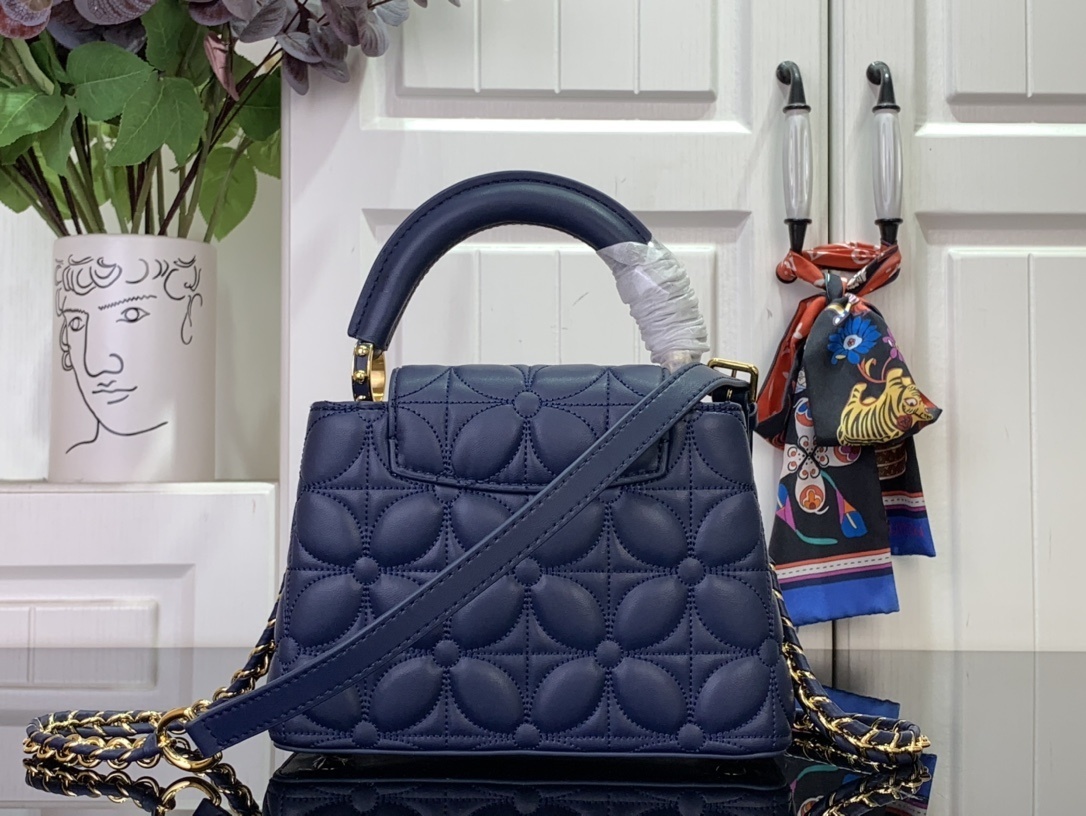 LV Capucines bb m25283