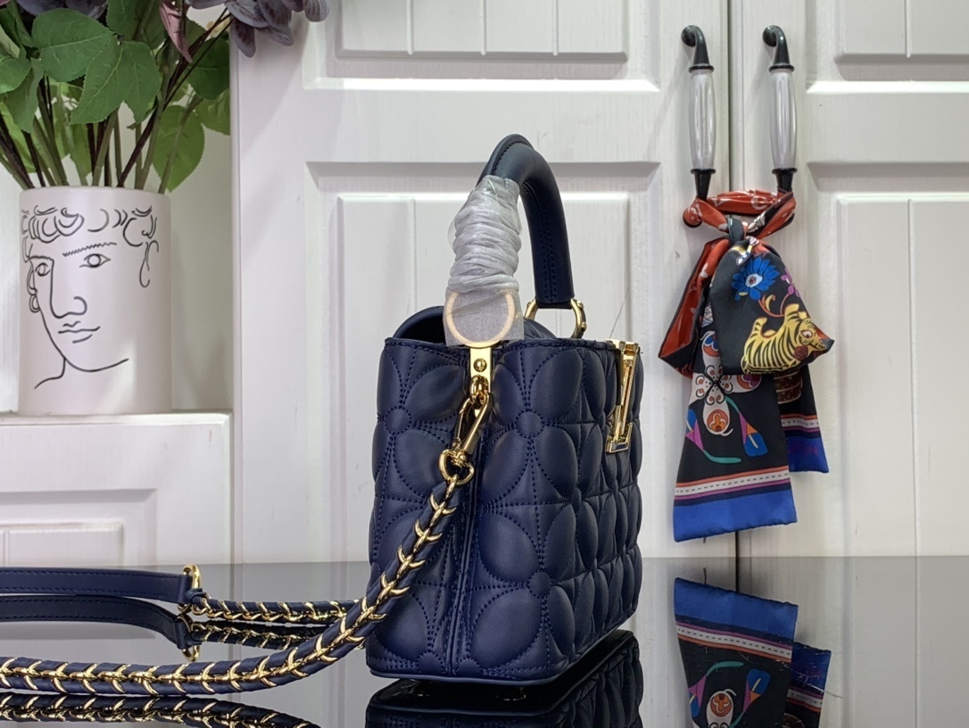 LV Capucines bb m25283