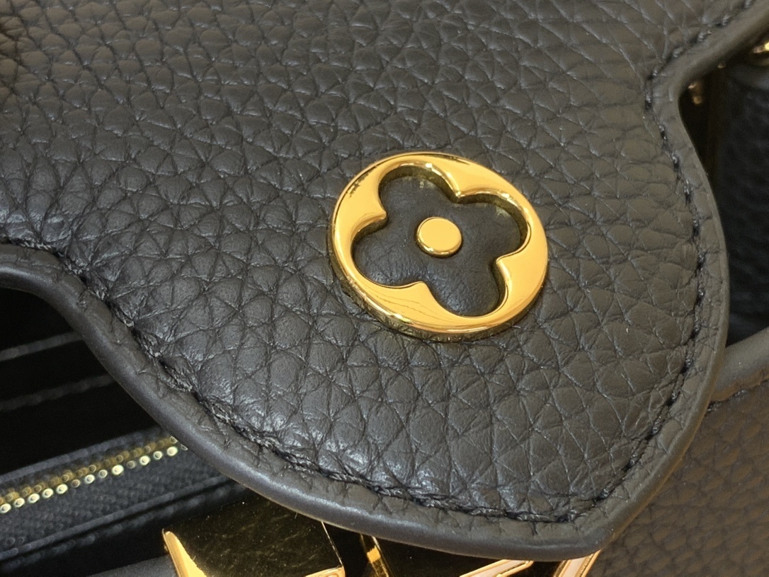LV CAPUCINES m25903