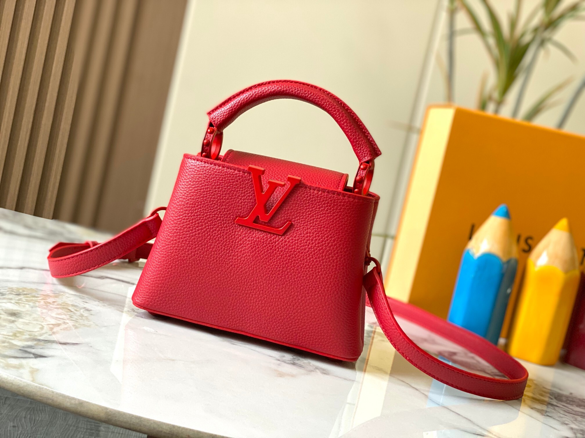 LV Capucines 4106A1 