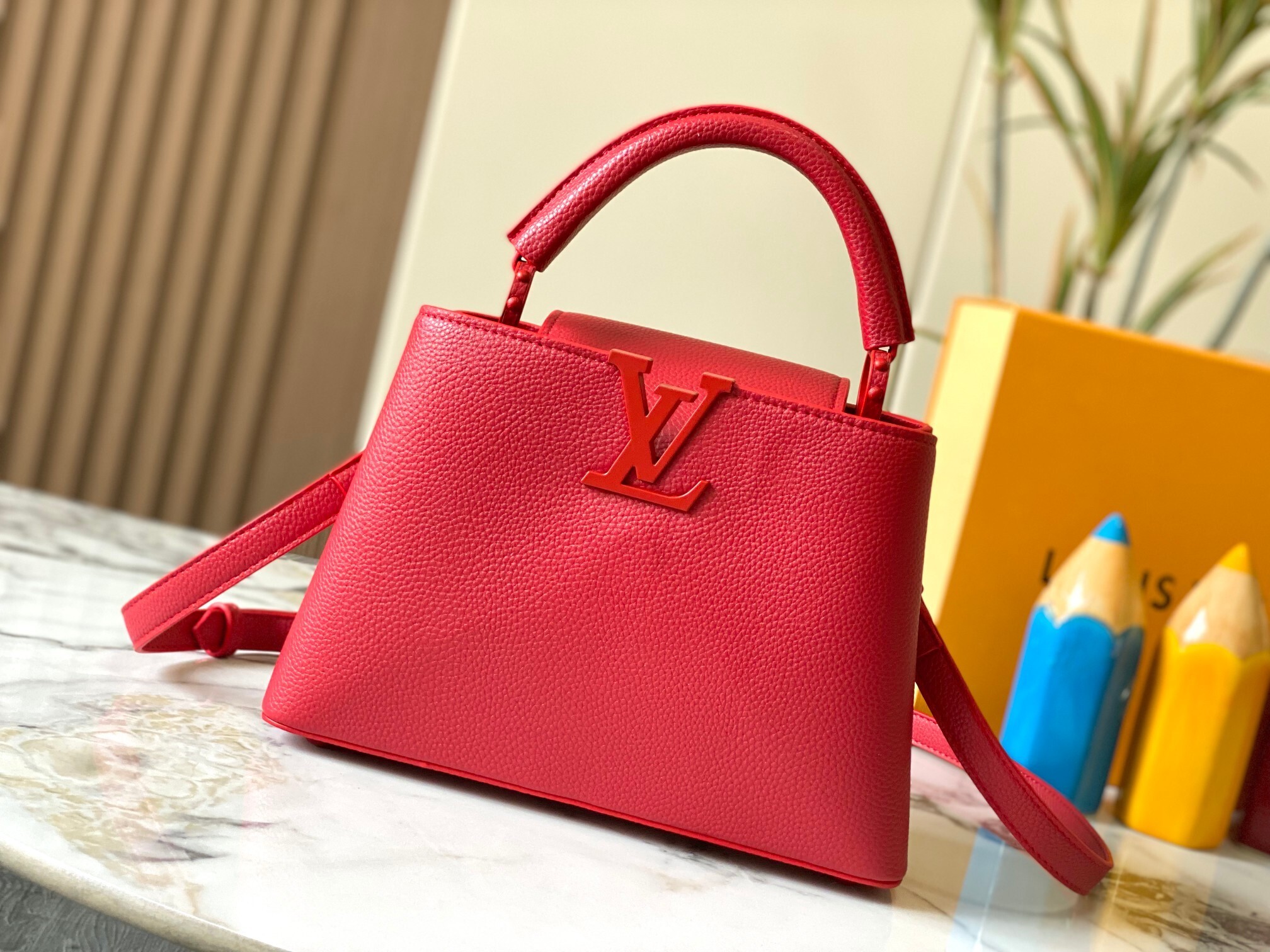 LV Capucines 4106A1 