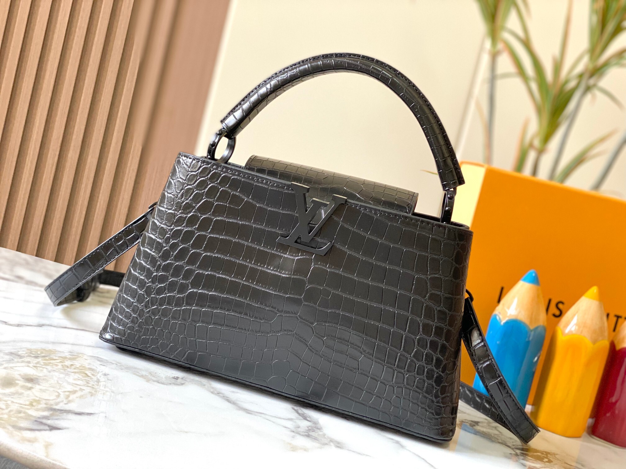 LV Capucines 4106A1 