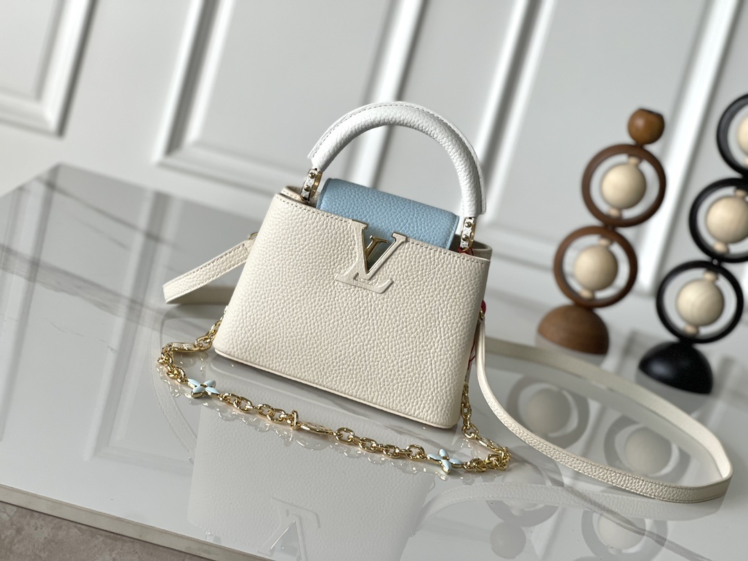 LV Capucines 4106A1 