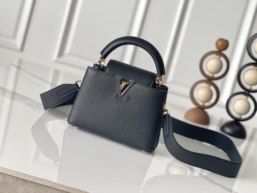 LV Capucines 4106A1 