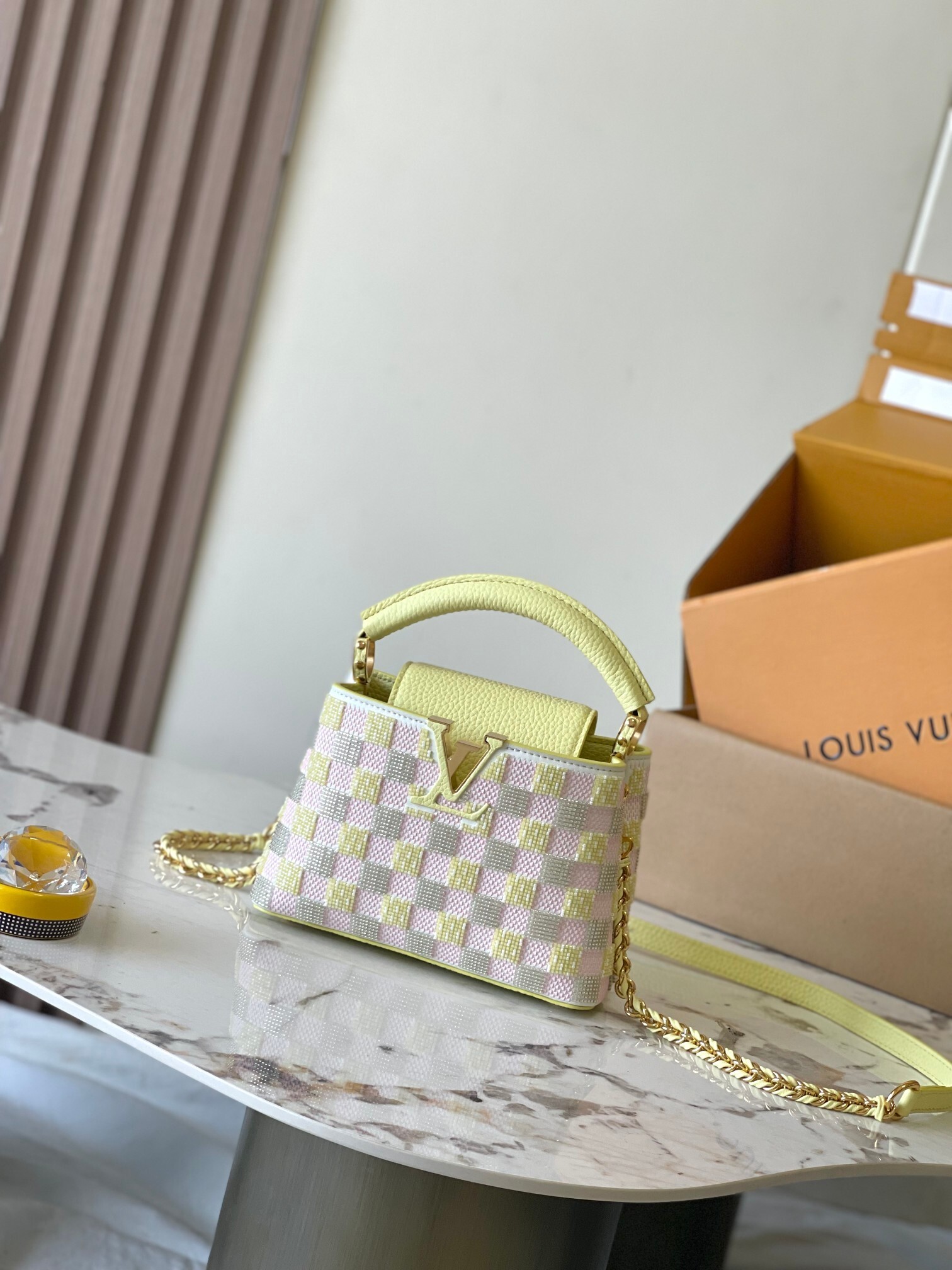 LV Capucines 4106A1 