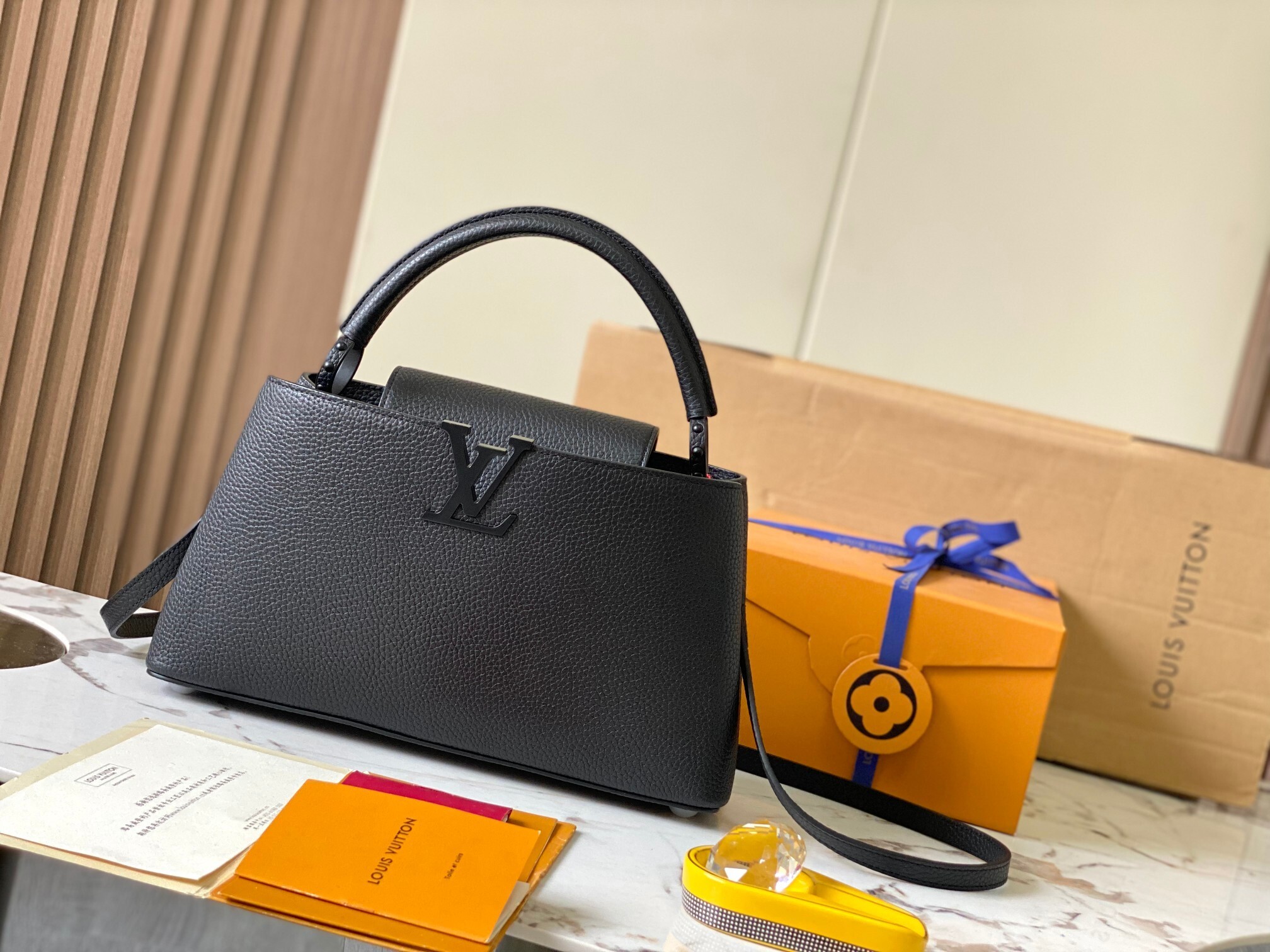 LV Capucines 4106A1 