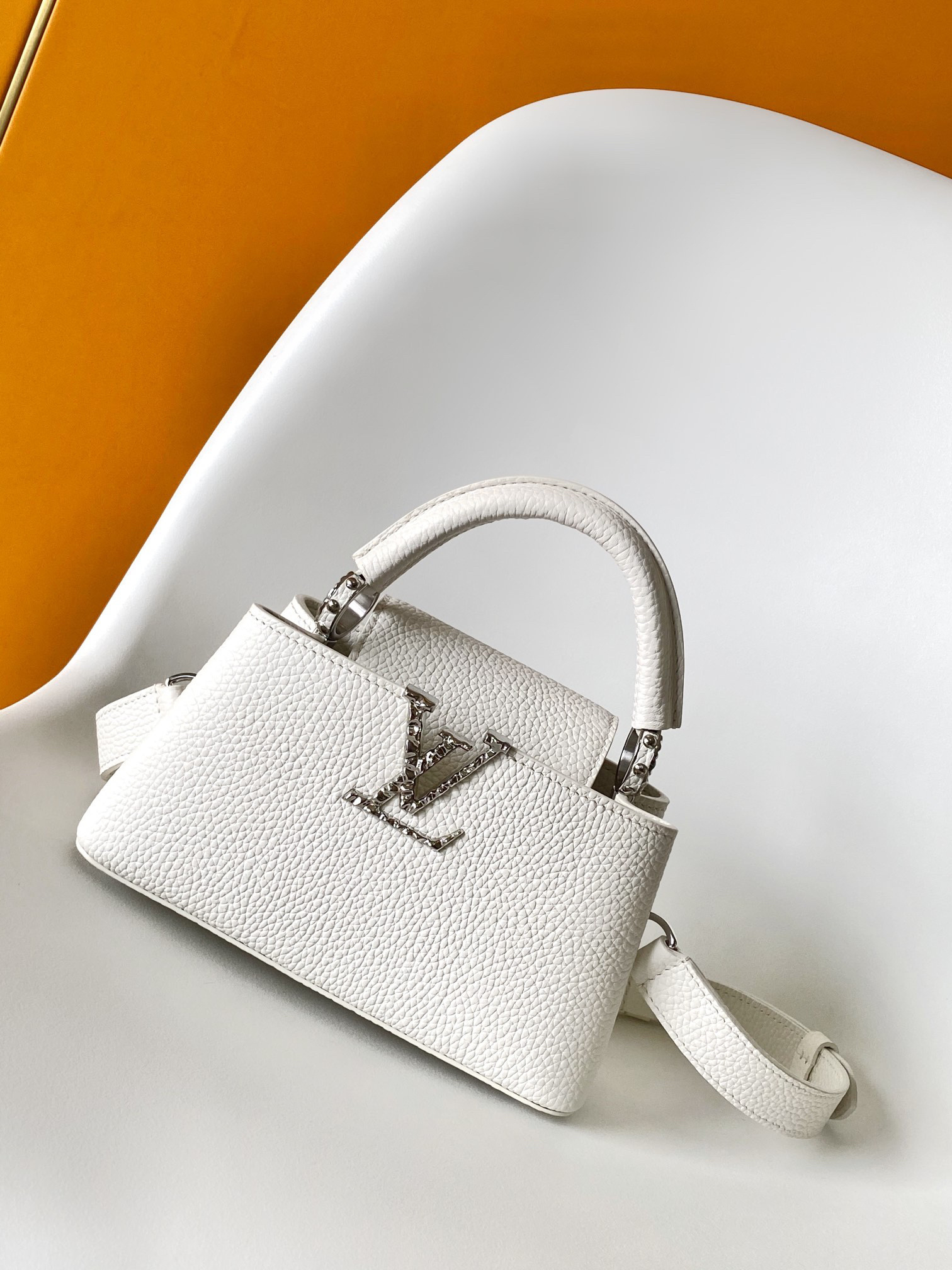LV capucines bag 21202A 