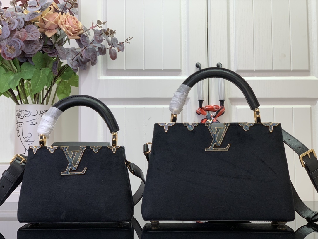 LV CAPUCINES BB m11924