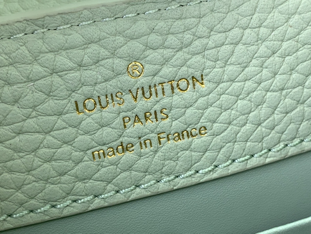 LV CAPUCINES bb m15157 