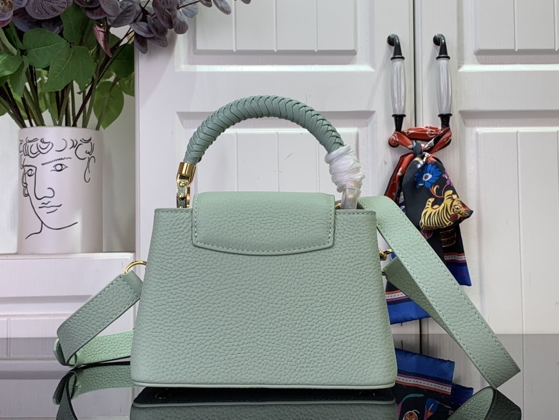 LV CAPUCINES bb m15157 