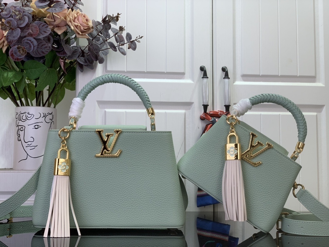 LV CAPUCINES bb m15157 